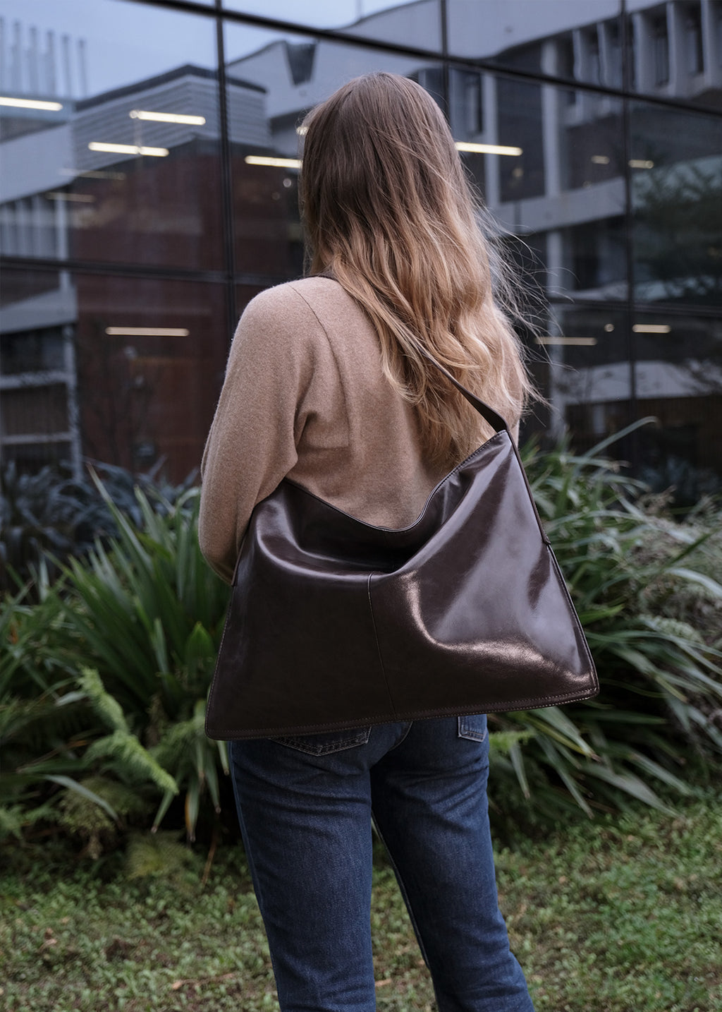 Kite Crossbody Bag: Brown