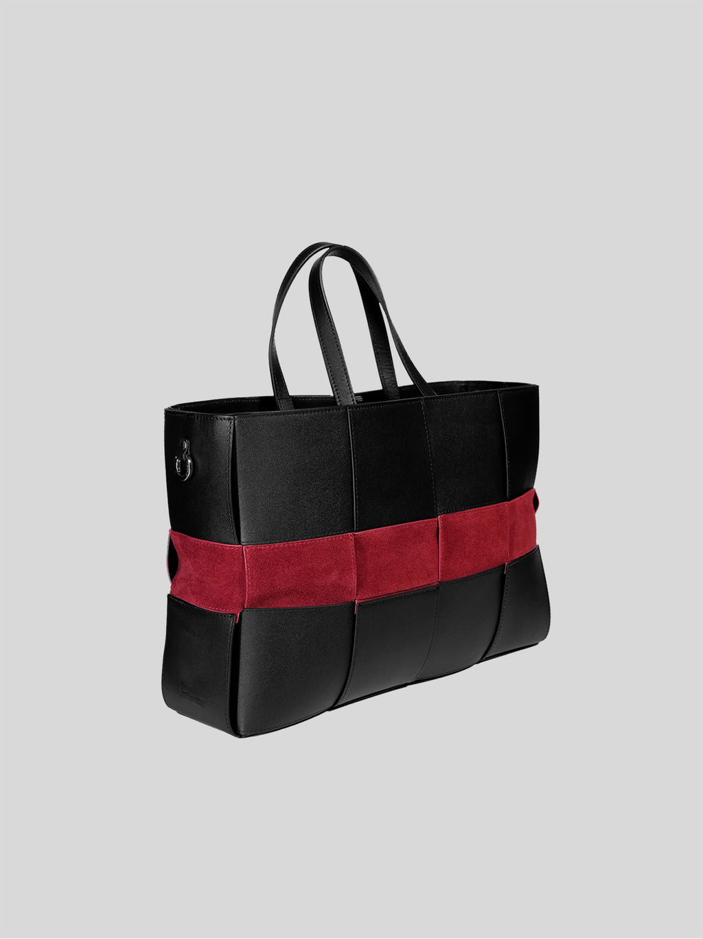 Reed woven bag 45 degree view
