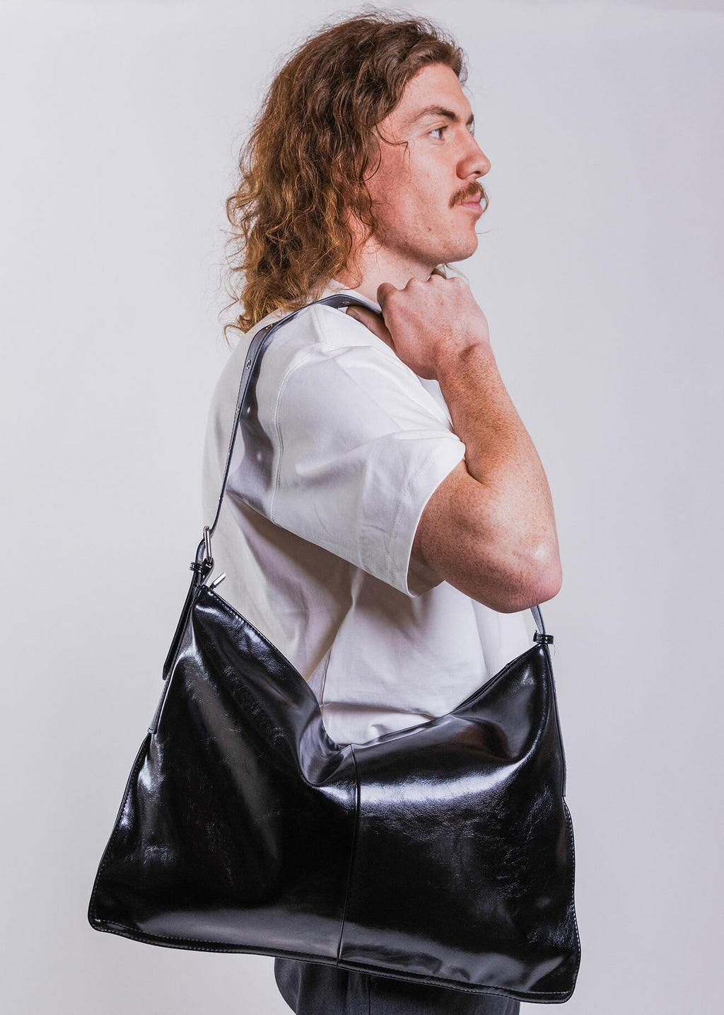 Kite Crossbody Bag: Black