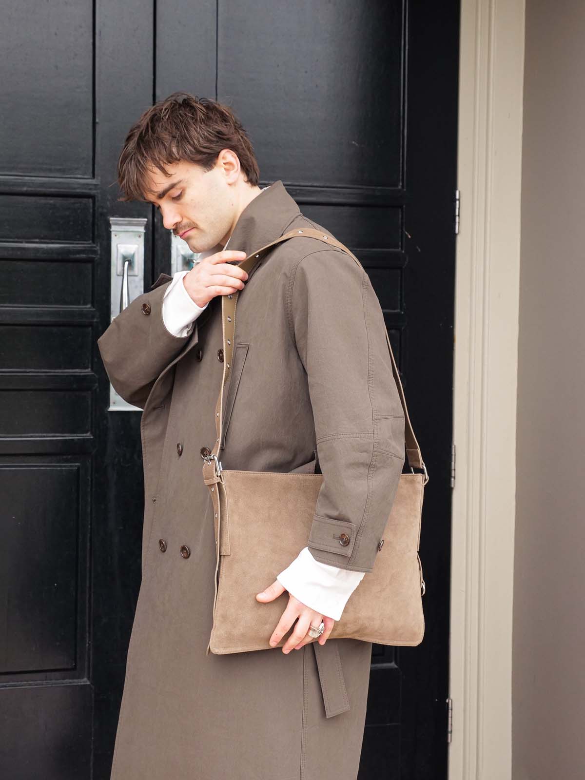 Kite Bag Medium: Desert Suede