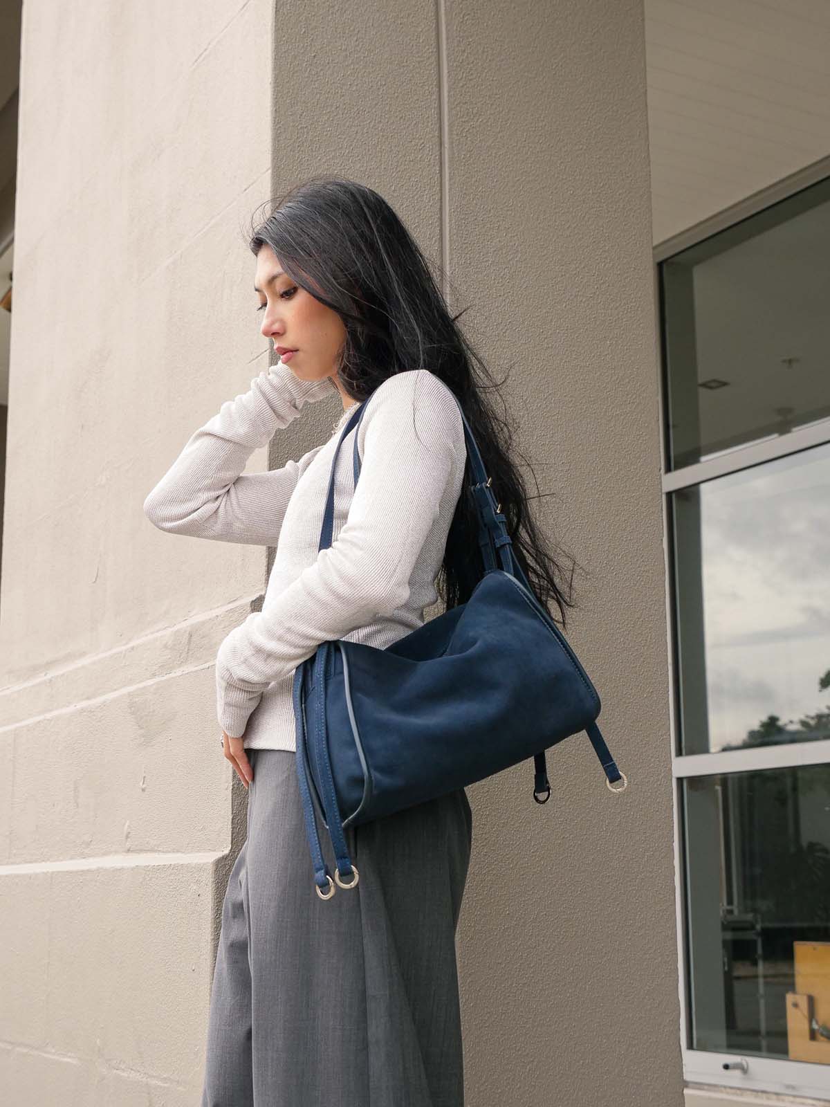 Willow Bag Small: Navy Nubuck